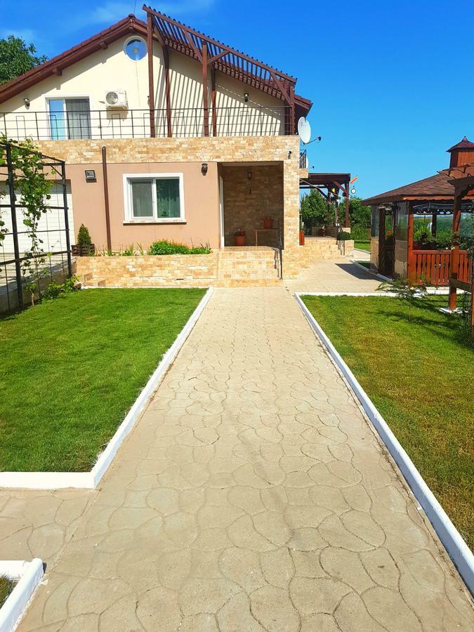 Nobless Villa Mereni  ภายนอก รูปภาพ
